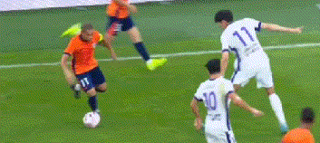 2-0大冷门，50岁李霄鹏发威：率中超第15掀翻中超第5，终结4连败