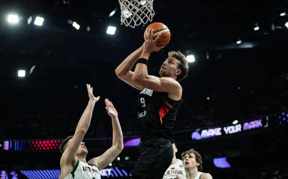 九游体育-FIBA赛场的顶尖得分手！奥兰多魔术侧翼球星欧锦赛表现抢眼