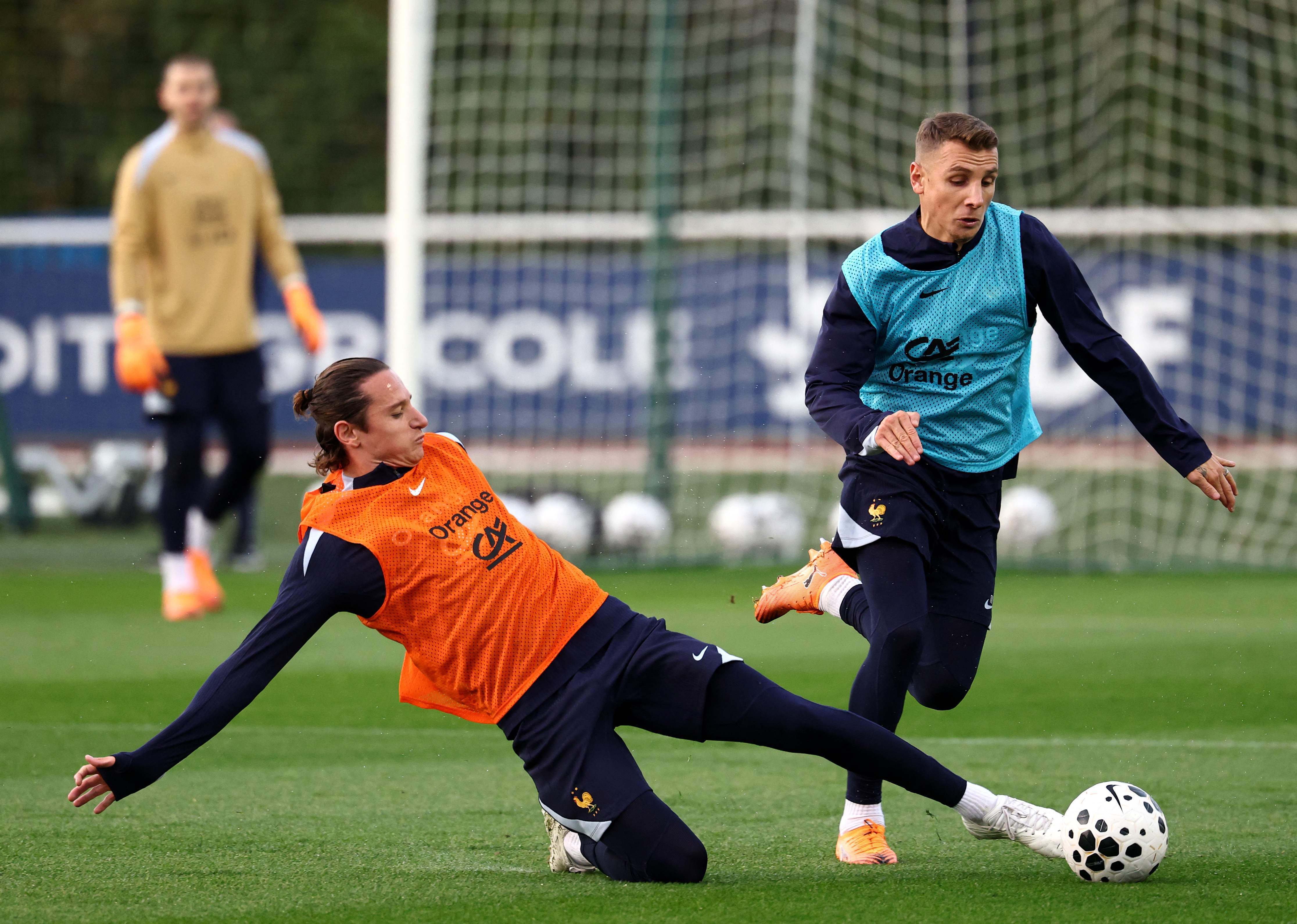 (外代二线)足球——世预赛:法国队备战