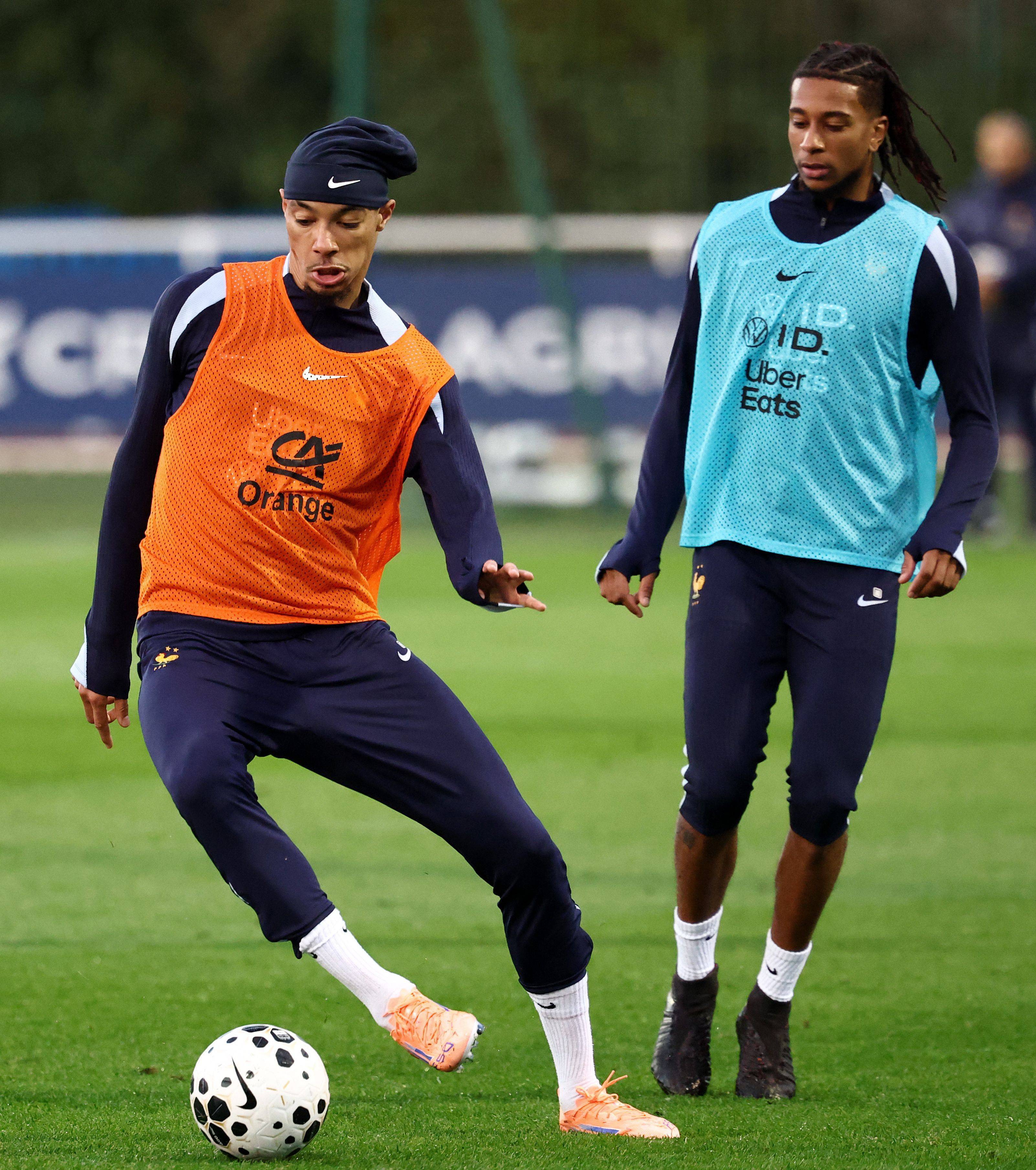 (外代二线)足球——世预赛:法国队备战